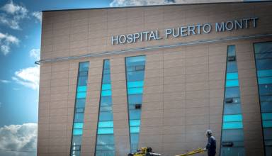  Adulto mayor muere esperando atención médica en hospital de Puerto Montt.