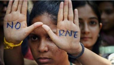  Niña india de 13 años violada dio a luz a un bebé tras decisión del Tribunal Supremo