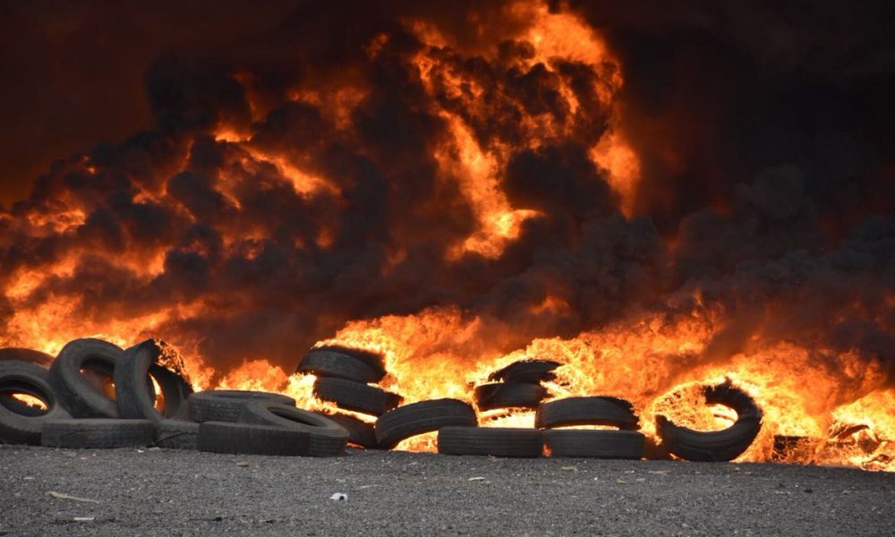  Gran quema de neumáticos en sector de Rinconada en Maipú