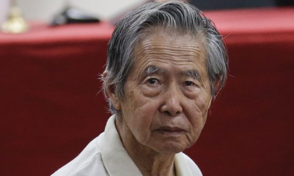  Alberto Fujimori ingresa a la clínica tras anulación de su indulto.
