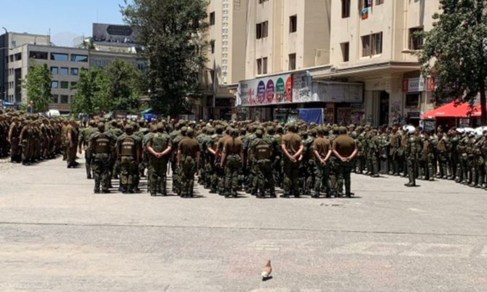  Gran contingente de Fuerzas Especiales se apostan a esta hora en Plaza Italia