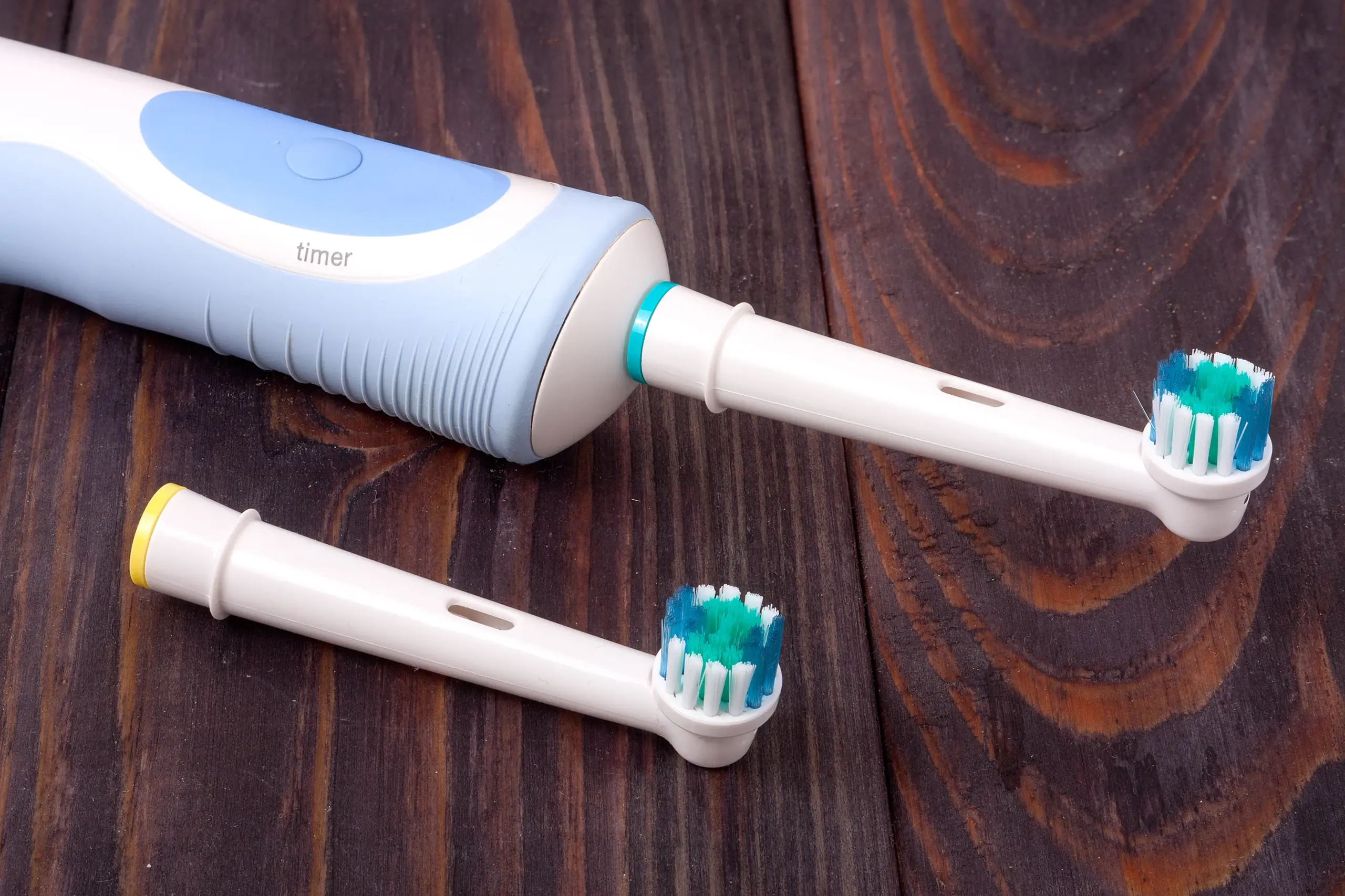 ¿Son los cepillos dentales eléctricos la mejor opción para tu higiene oral?
