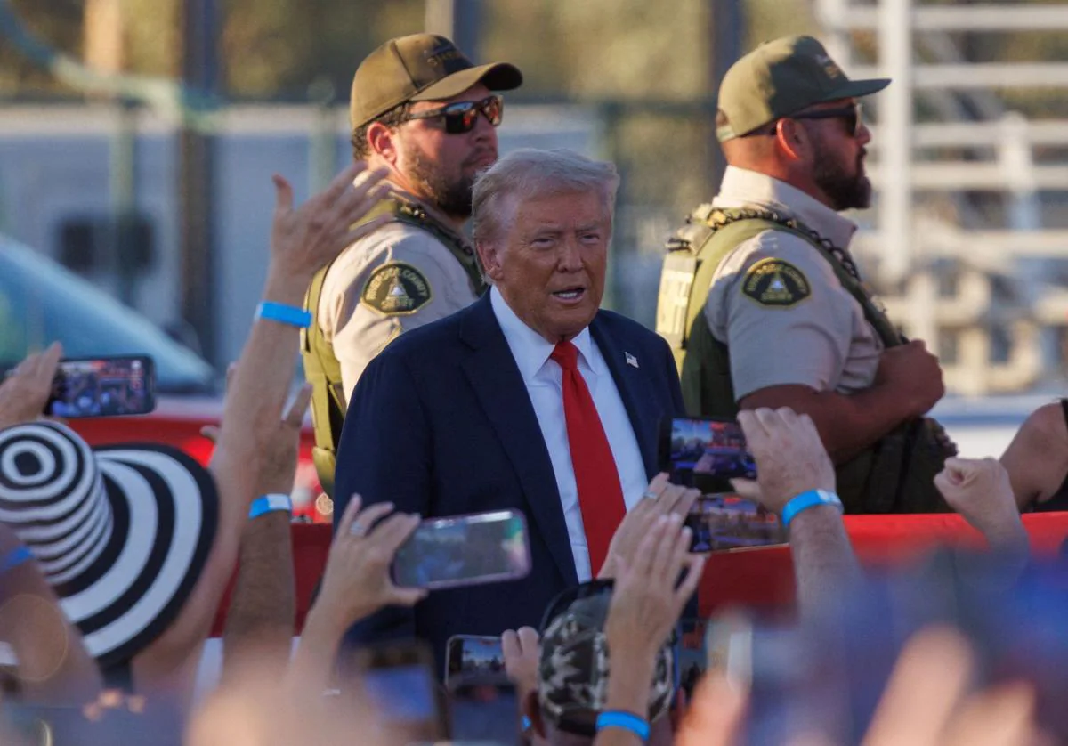 Donald Trump protagoniza mitin en Pensilvania con elogios a Arnold Palmer y duras críticas a Kamala Harris
