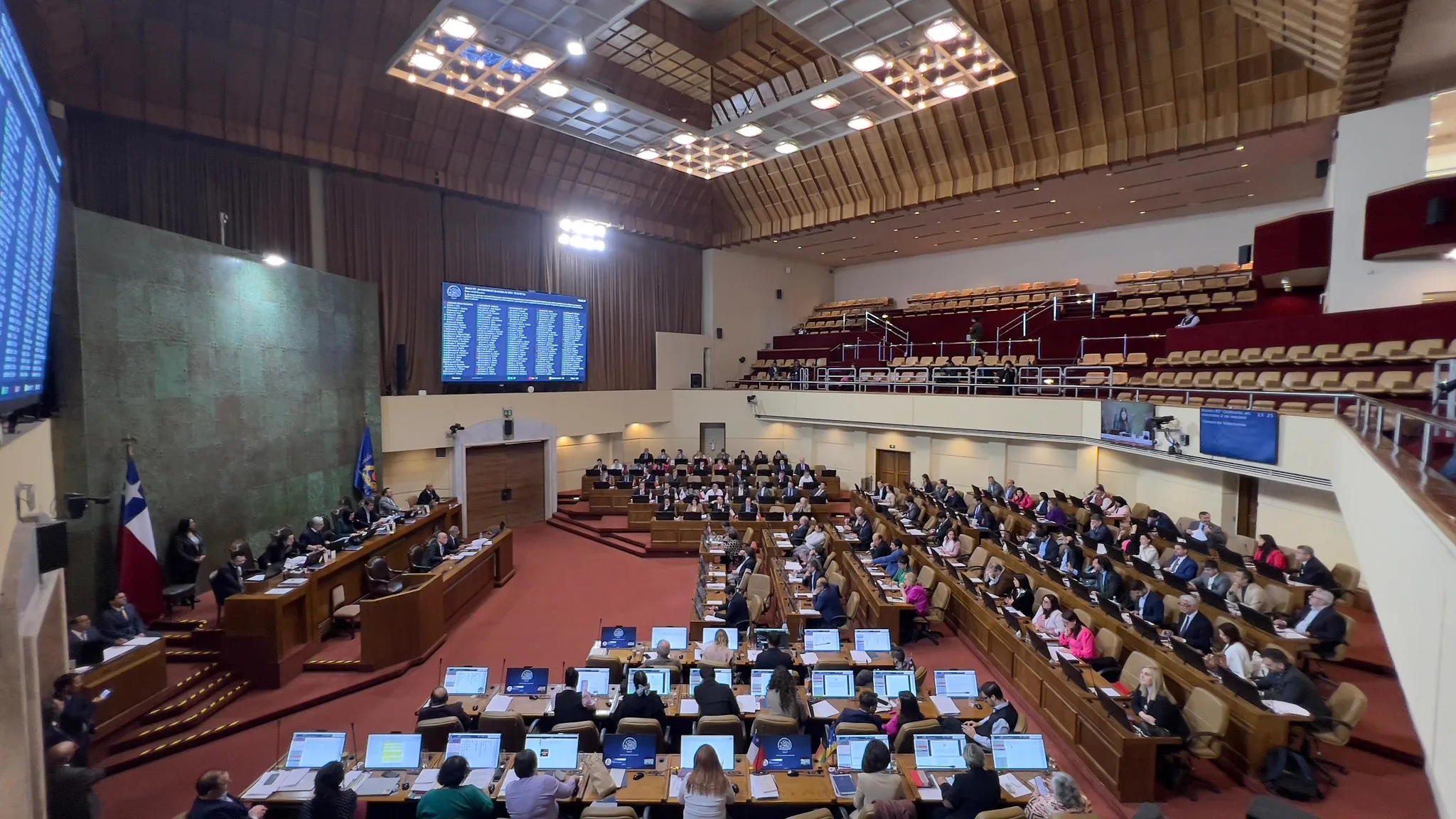 Ley Antiterrorista: PC y FA rechazan intervención de redes móviles mediante imsi catcher en zonas geográficas