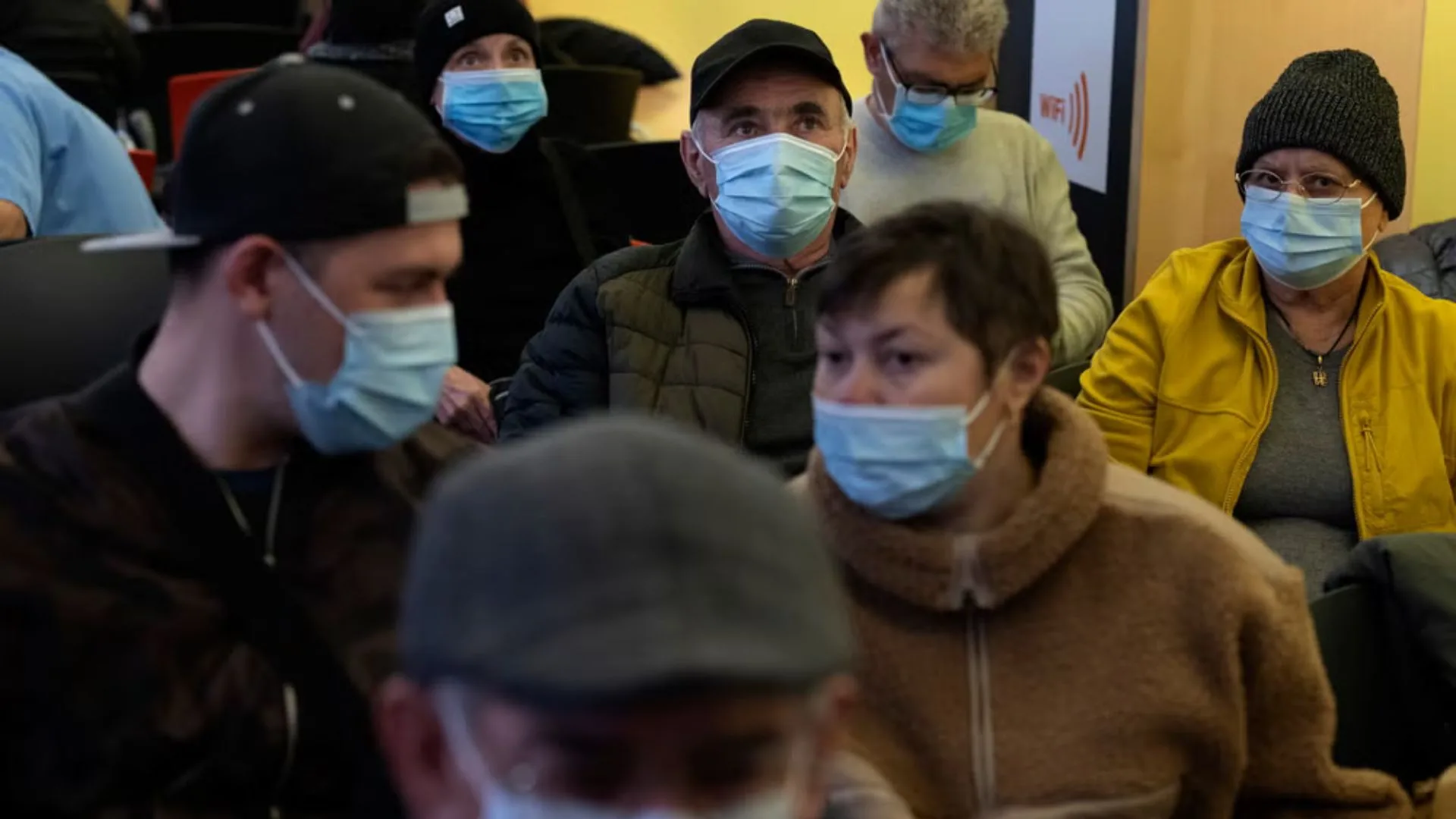 España: Los tres virus por los que Sanidad pide el retorno de las mascarillas