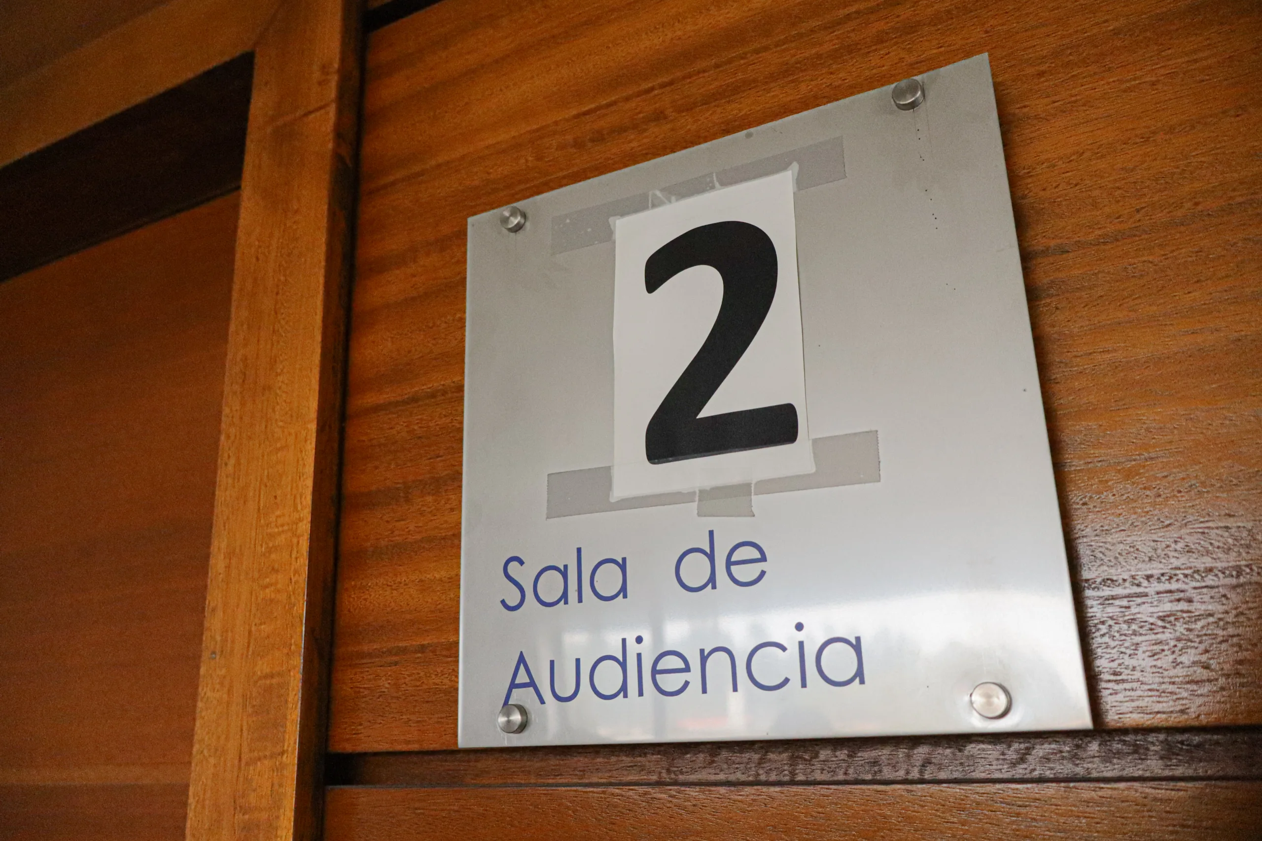 Revés para la Fiscalía: Tribunal decreta arresto domiciliario para tres sospechosos de robo con homicidio en Quilleco