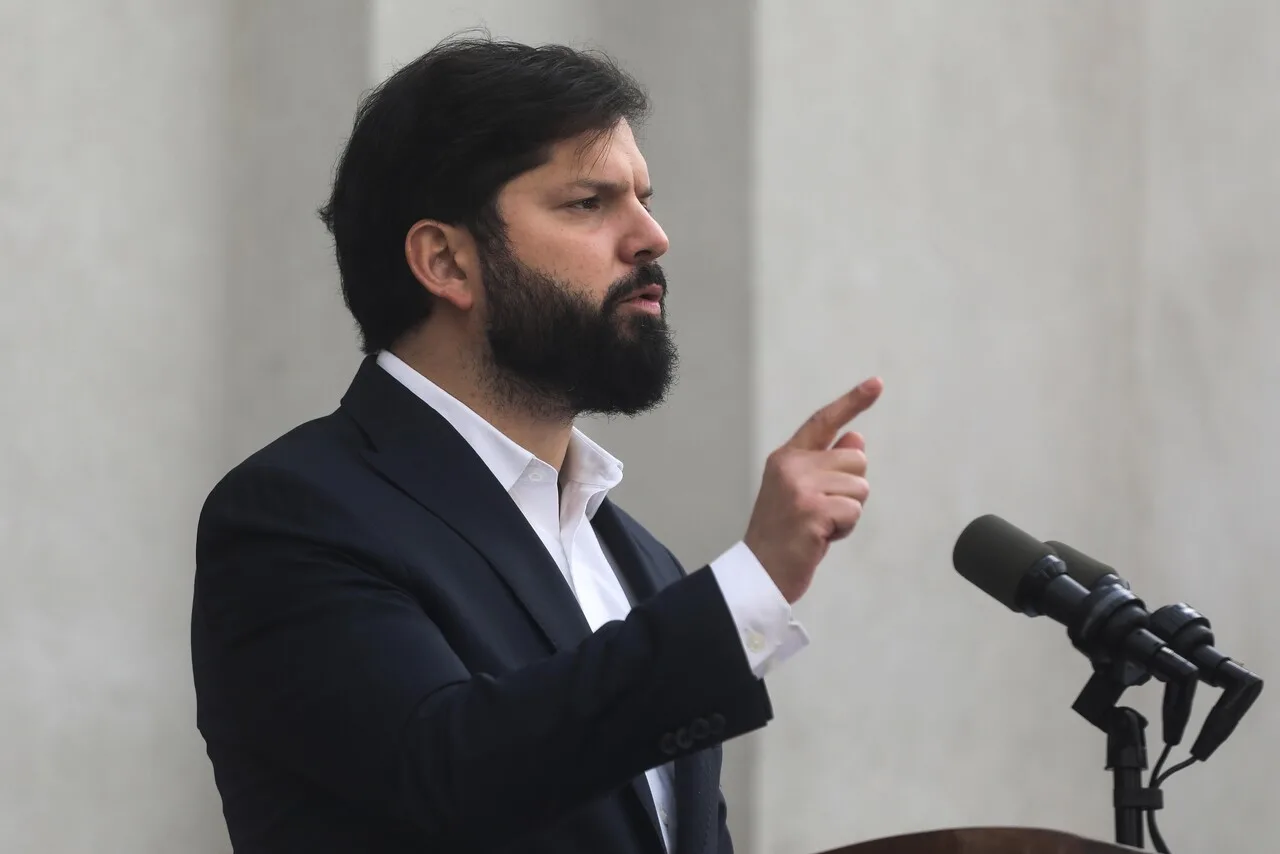 Pdte. Boric confesó que Monsalve revisó cámaras del hotel tras denuncia