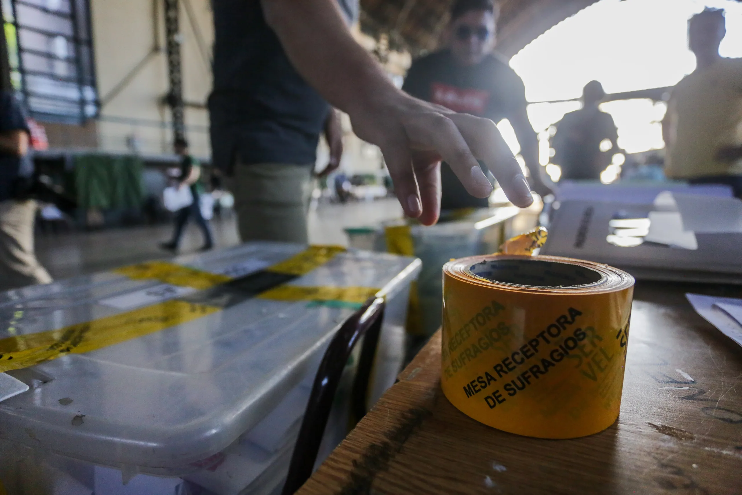 Servel confirma denuncias de votos marcados en Estación Mapocho durante elecciones municipales
