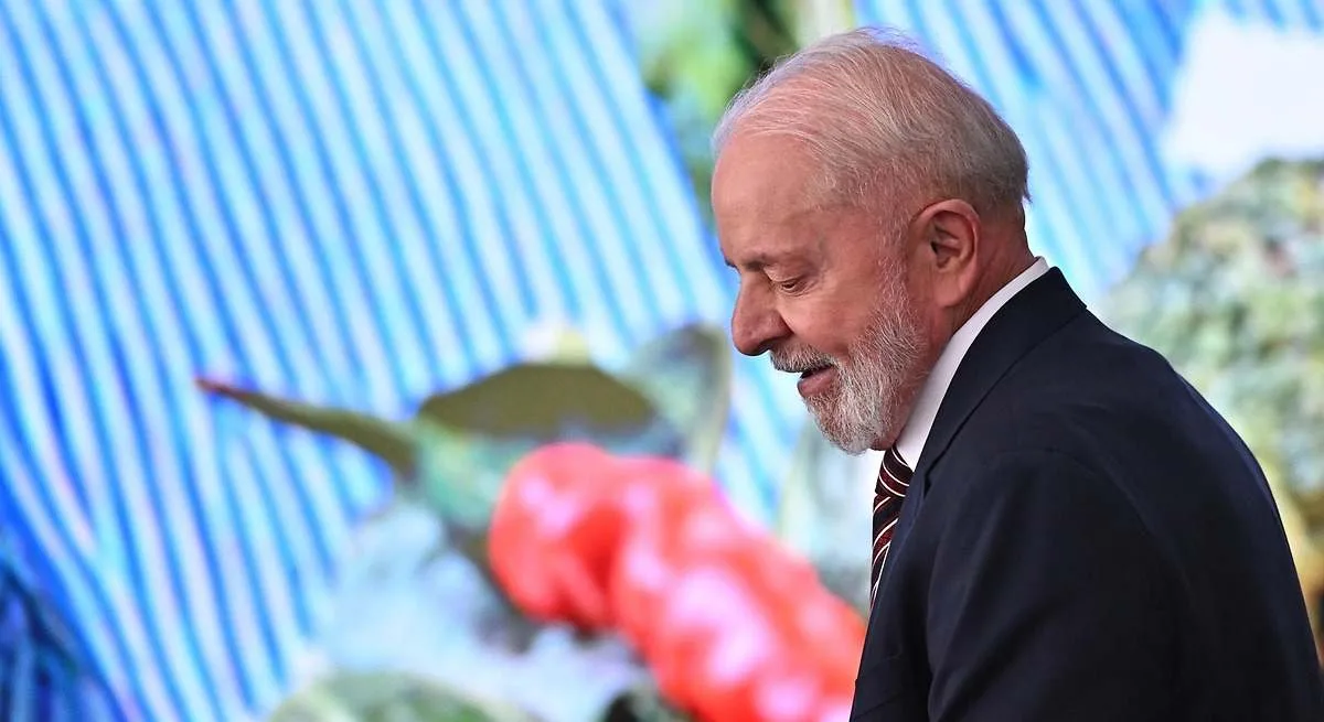 Lula sufre caída en el Palacio de Alvorada y cancela viaje a Rusia por recomendación médica
