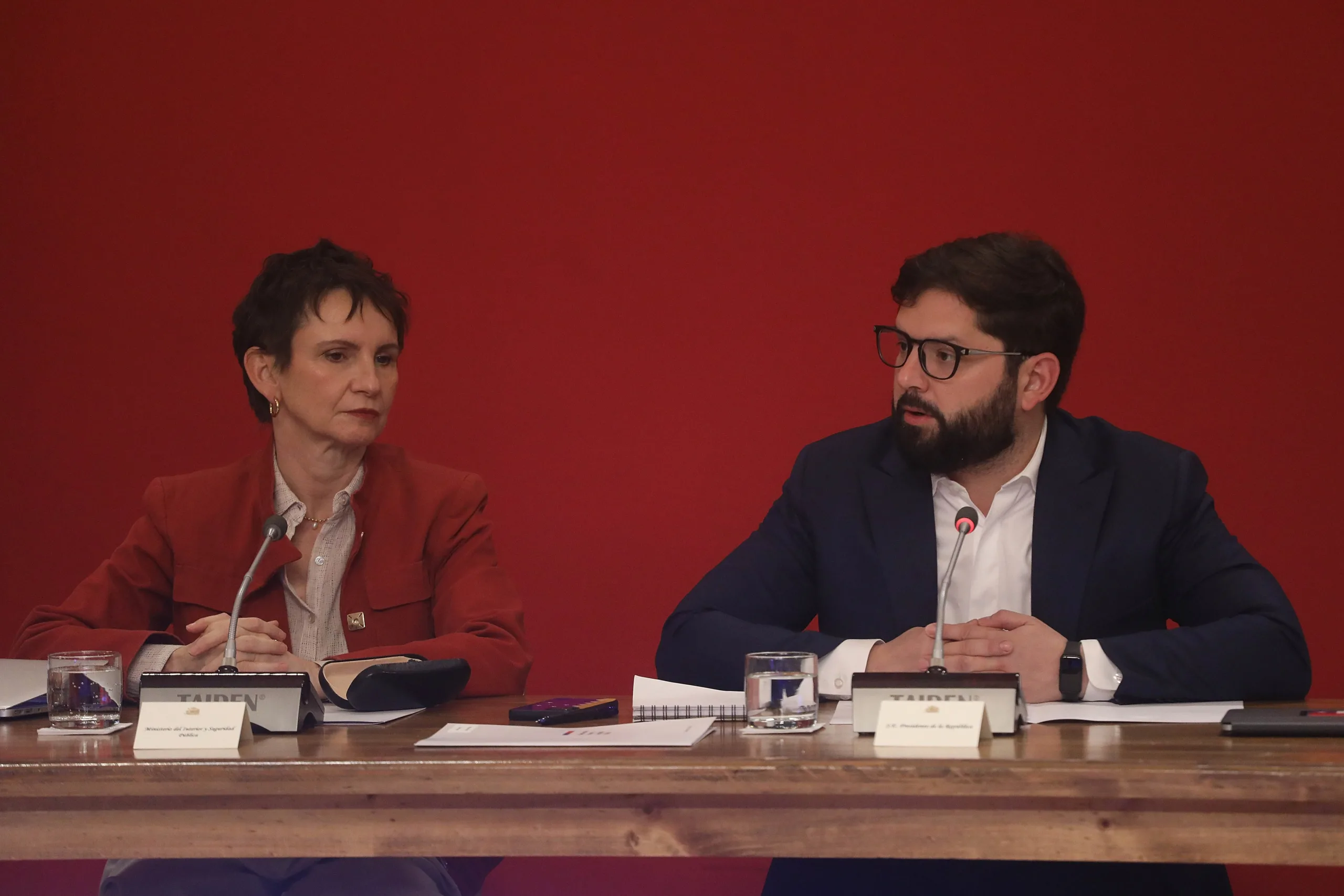 Gobierno busca blindar gestión de Carolina Tohá ante inminente cambio de gabinete y presión opositora