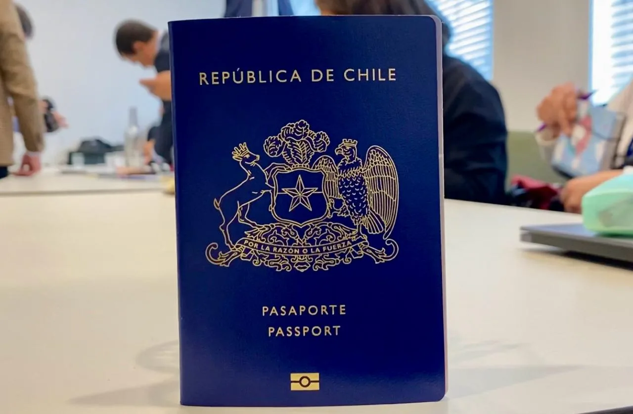 Nuevo pasaporte chileno genera problemas con Visa Waiver para viajar a EE.UU.