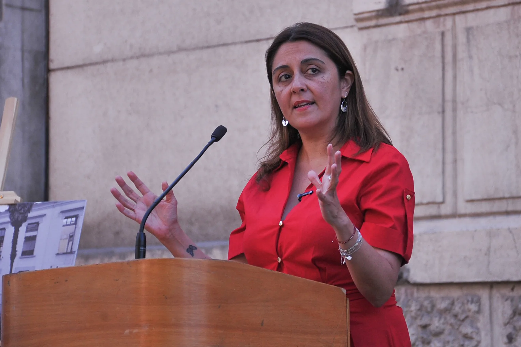 Marcela Sandoval renuncia a Bienes Nacionales tras polémica por compra de casa de Salvador Allende