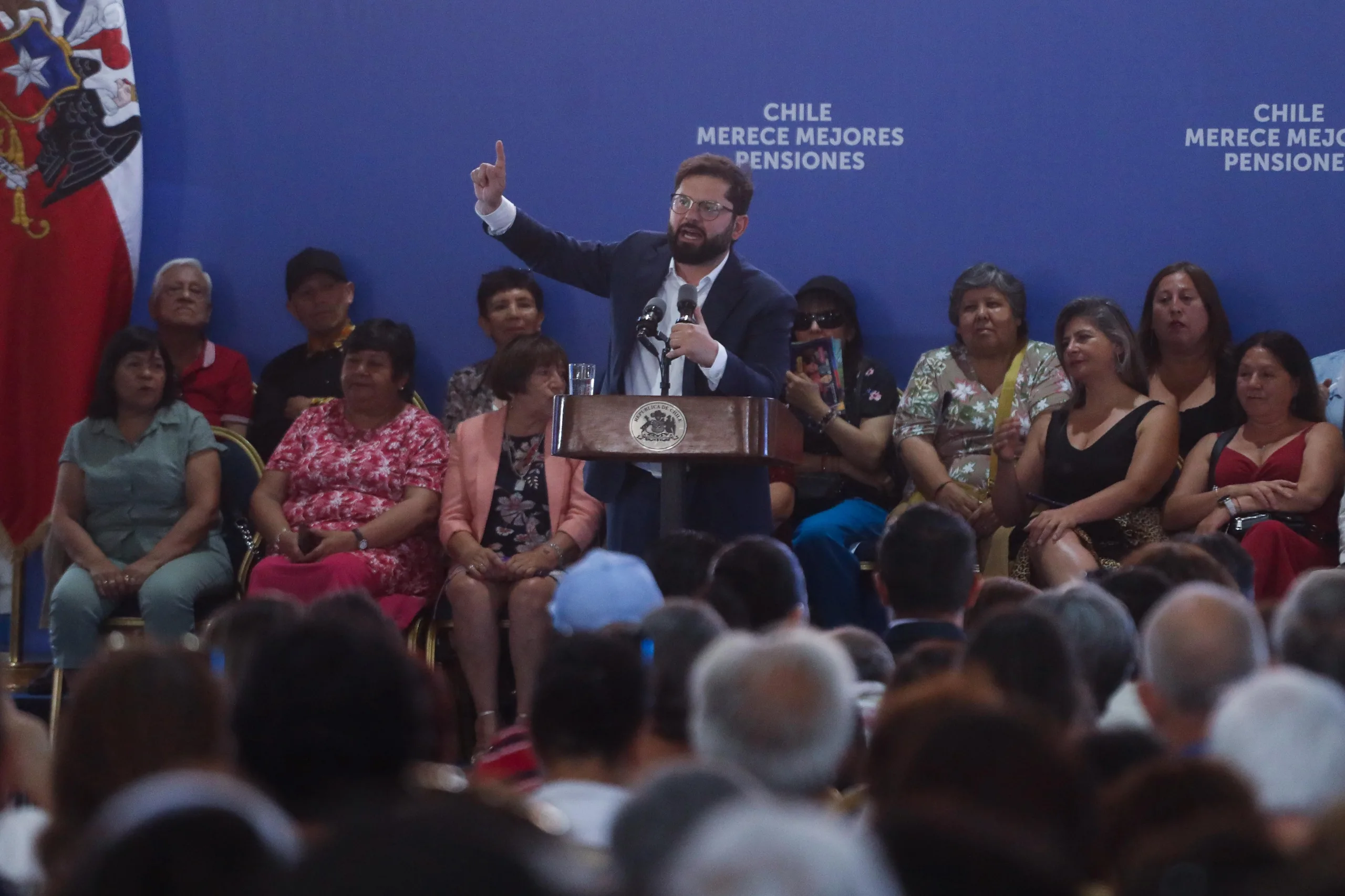 Gabriel Boric endurece críticas sobre reforma de pensiones y desata tensiones con la oposición