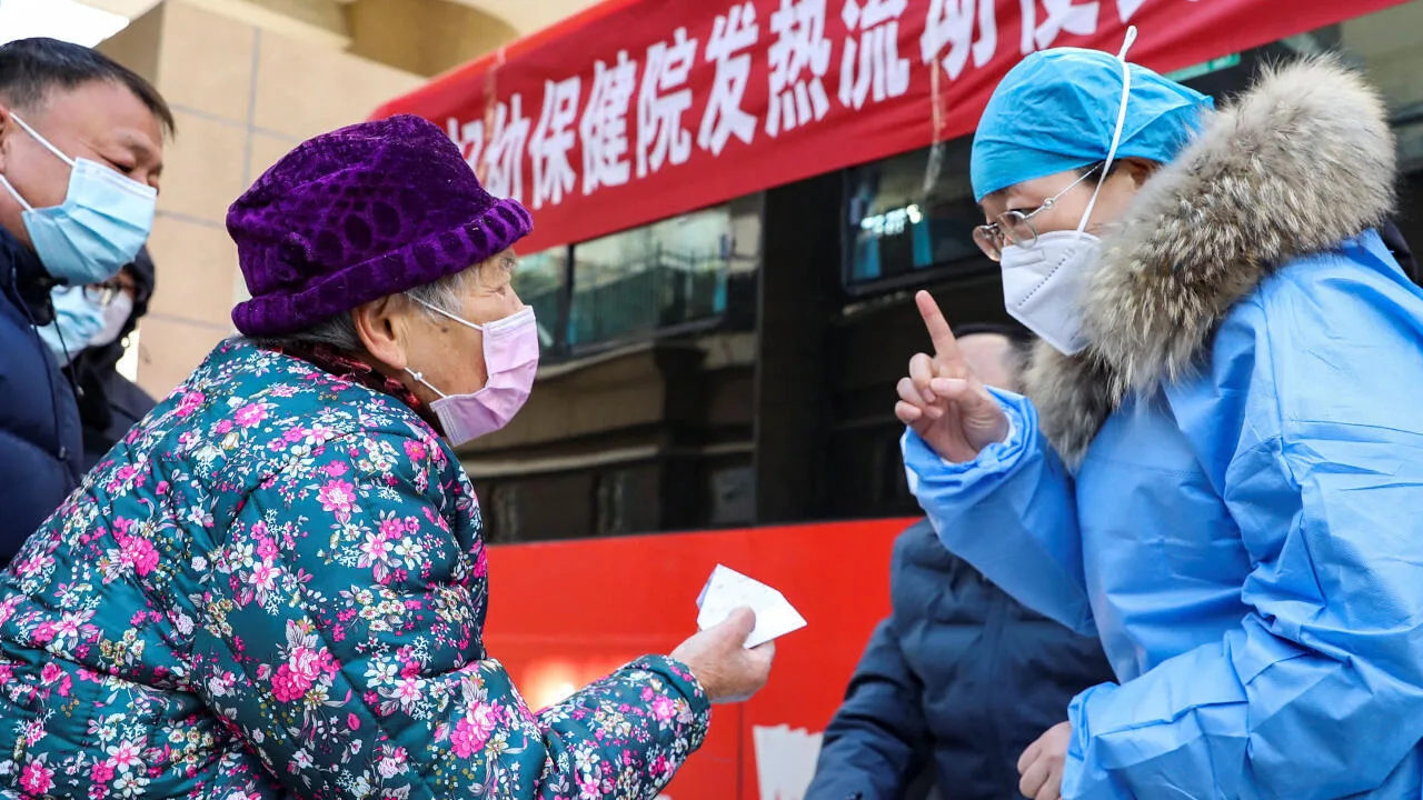 ¿Qué es el metapneumovirus humano (HMPV) y por qué está aumentando en China?