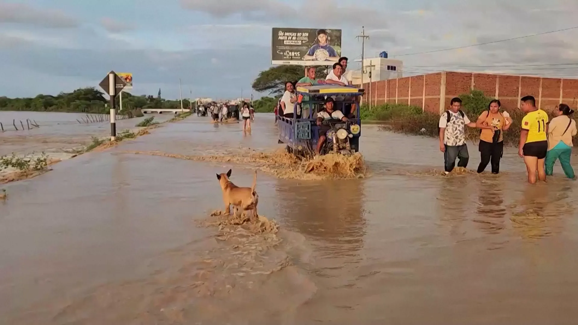 Emergencia en el norte de Perú: Intensas lluvias dejan miles de afectados y provocan cierre de vías