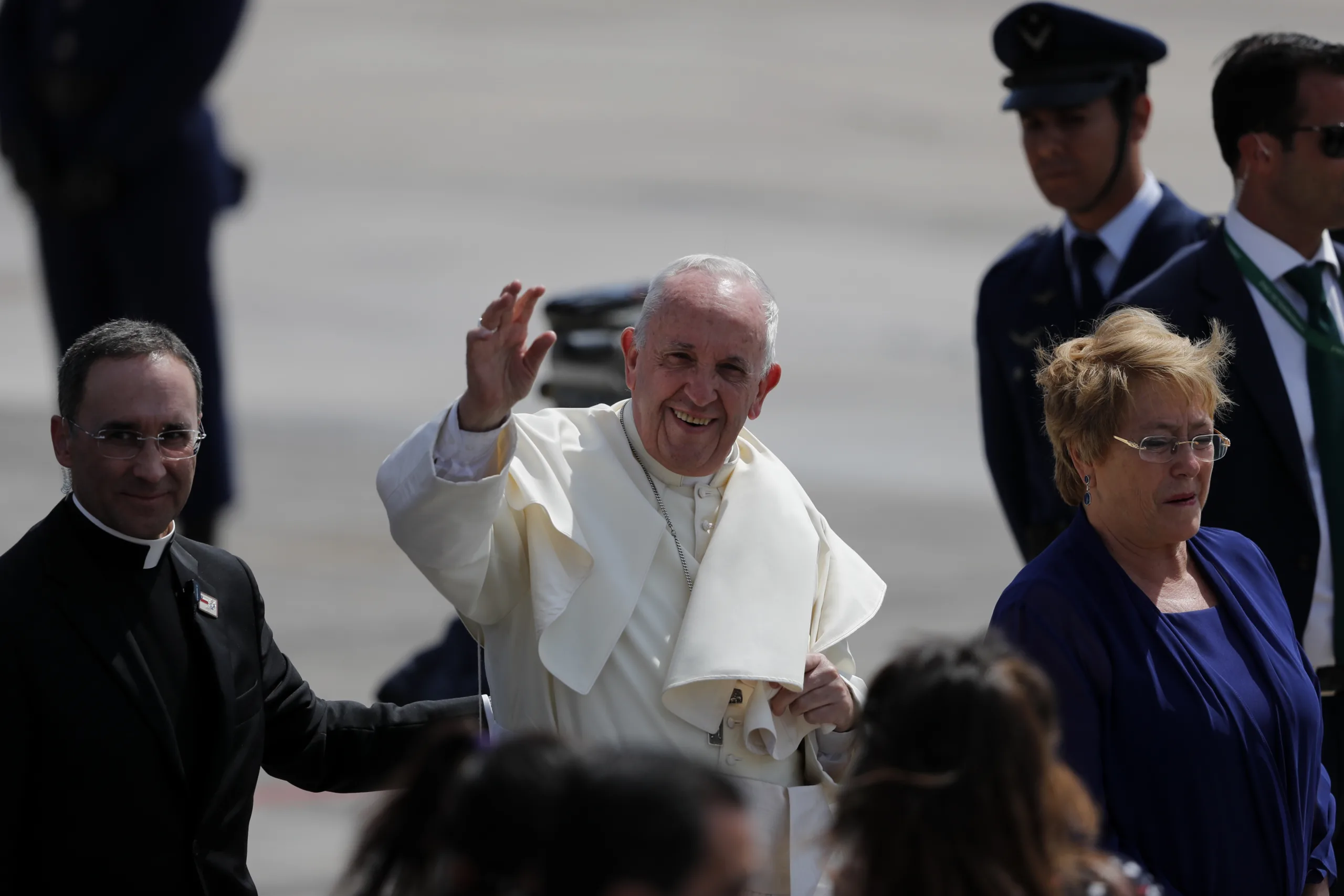 El Papa Francisco sufre nuevas crisis respiratorias y permanece con pronóstico reservado
