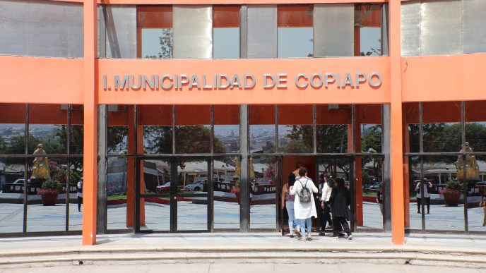 Fotografía de la fachada de la Municipalidad de Copiapó